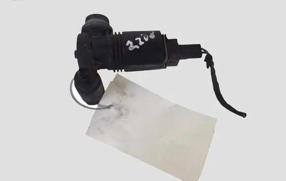 Land Rover Freelander 2 - LR2 Windscreen/windshield washer pump 30099 100707B 264760