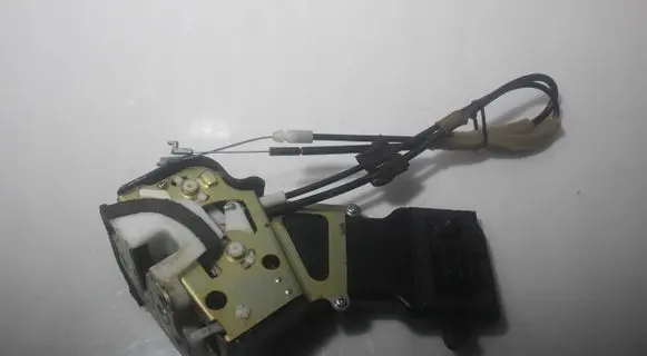 Mazda 2 Rear door lock