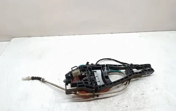 BMW 3 F30 F35 F31 Front door exterior handle/bracket 7321639