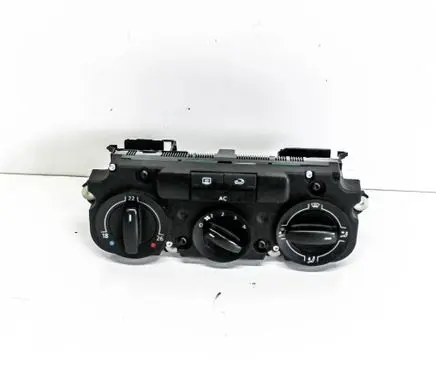 Volkswagen Golf V Interior fan control switch 