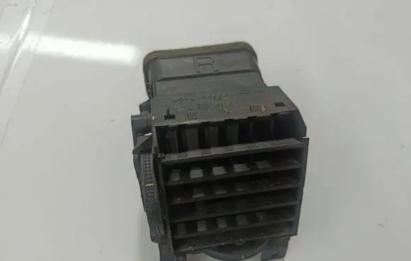 Opel Vectra C Dash center air vent grill 
