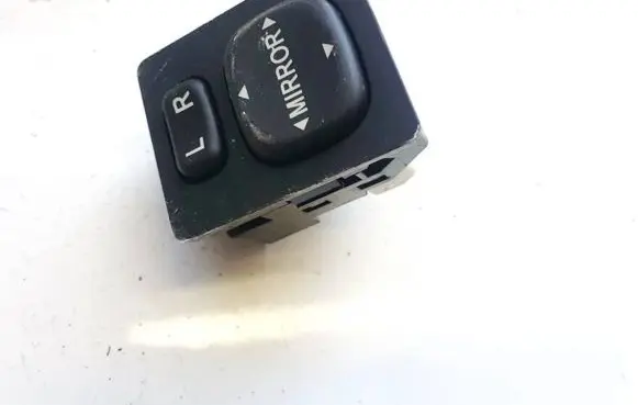 Toyota Auris 150 Wing mirror switch 183574