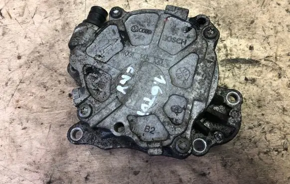 Volkswagen PASSAT B6 Vacuum pump 03L145100