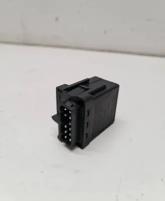 BMW 5 E39 Glow plug pre-heat relay 2246919 72RB510