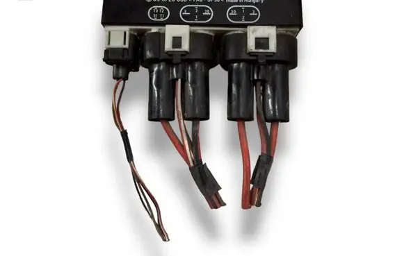 Coolant fan relay