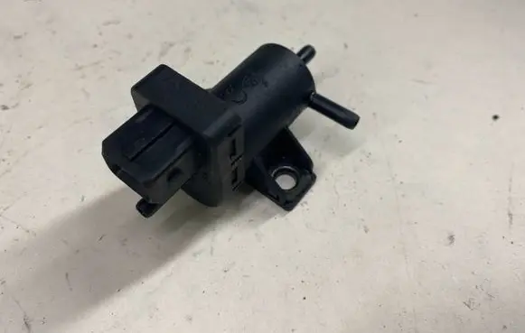 Renault Scenic II - Grand scenic II Vacuum valve 26504B 31604B