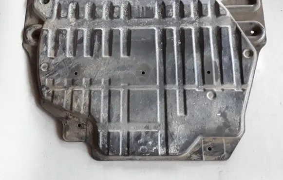Land Rover Evoque I Engine splash shield/under tray BJ326B629AA