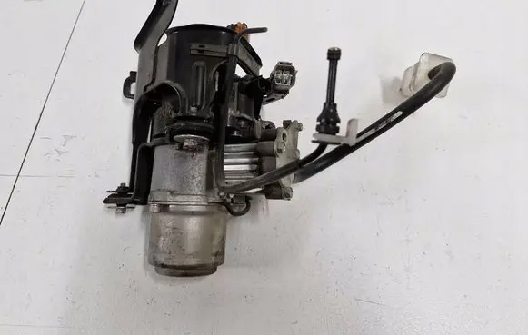 Lexus LS 460 - 600H Air suspension compressor 