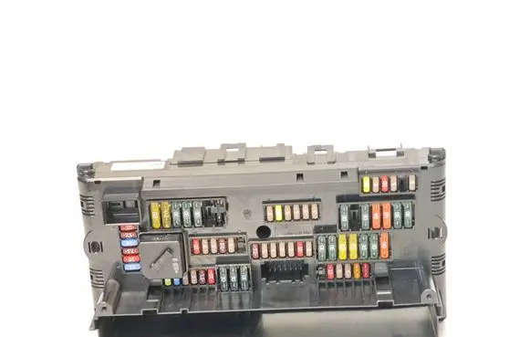 BMW 5 GT F07 Fuse module 9210861 117033442D 00527245