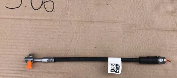 Audi Q7 4M Brake line pipe/hose 4MN611775