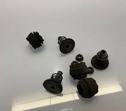 Mercedes-Benz E W211 Pneumatic air compressor holding bracket 