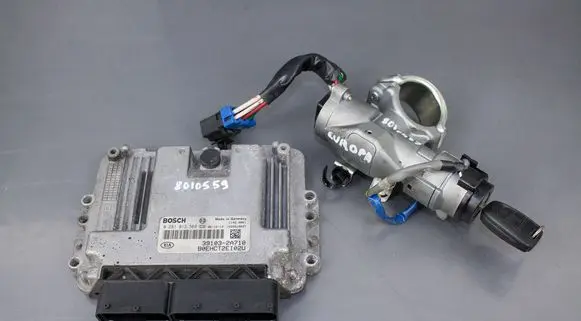 KIA Ceed Engine ECU kit and lock set 0281013569 391032A710