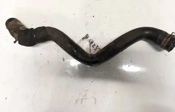 Engine coolant pipe/hose