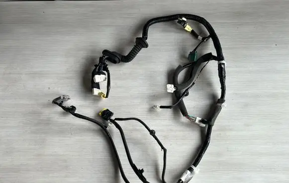 Nissan Navara D23 Front door wiring loom 241254KJ0E