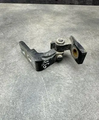 Audi A4 S4 B6 8E 8H Rear door upper hinge 8E0831401A