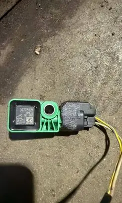 Volvo V50 Airbag deployment crash/impact sensor 30775521