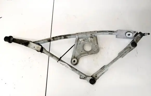 Volvo S60 Front wiper linkage and motor 182395