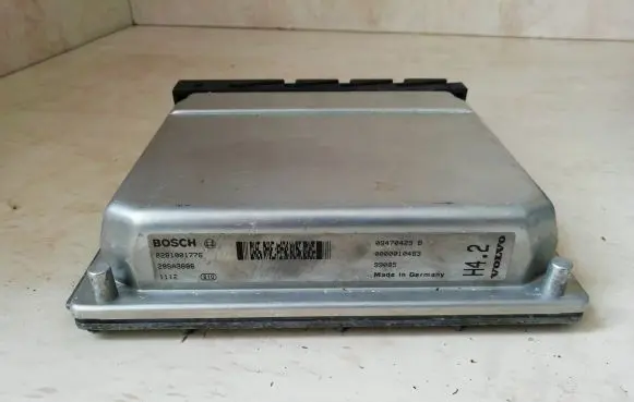 Volvo S80 Engine control unit/module 0281001776 28SA3886