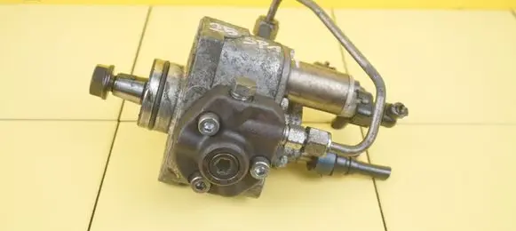 Opel Mokka Fuel injection high pressure pump 55570040 B16DTH