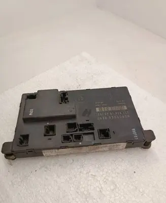 Mercedes-Benz E W211 Door control unit/module 2118701526 00401696