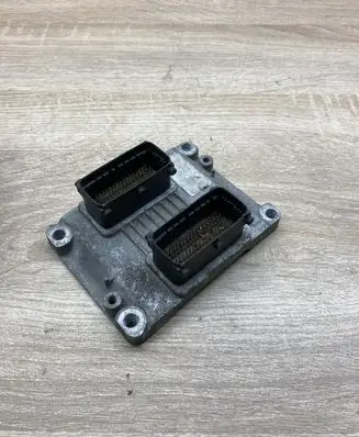 Alfa Romeo 147 Fuel injection control unit/module 482137 207727 16PETROL