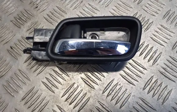 Honda CR-V Front door interior handle
