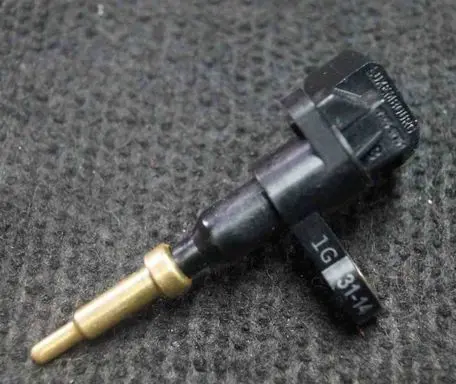 Volkswagen PASSAT CC Coolant temperature sensor 04E919501B