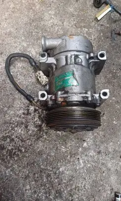 Peugeot 206 Air conditioning (A/C) compressor (pump) Sd6v12 8220711062