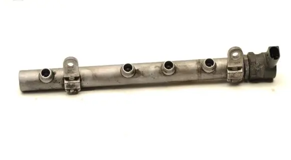 Fuel main line pipe
