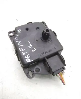 Nissan Pathfinder R51 Air flap motor/actuator VP7ASH19E616AA