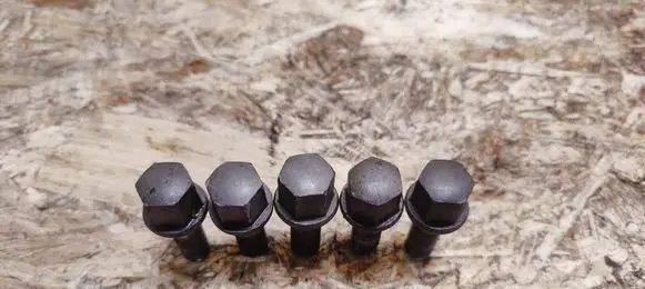 Nuts/bolts