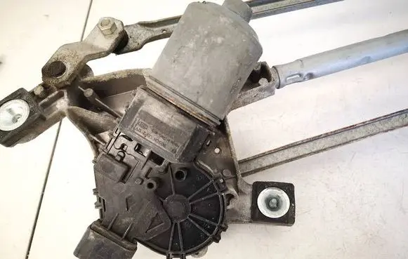 Ford Mondeo MK IV Wiper motor 0390241633