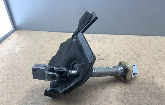 BMW 5 F10 F11 Steering column universal joint 6778135 32306778135