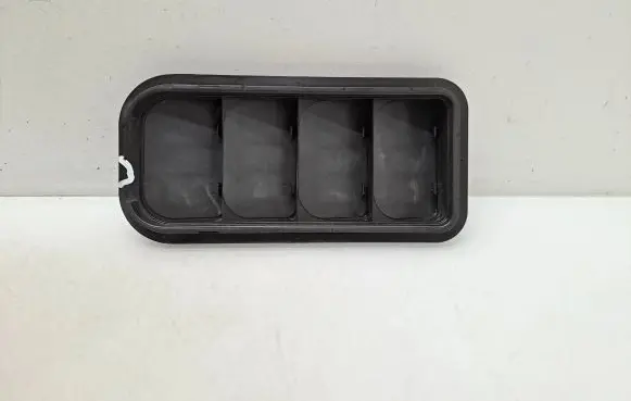 Volkswagen Tiguan Quarter panel pressure vent 7N0819465D