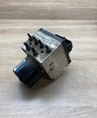 Volkswagen PASSAT B6 ABS Pump 3C0614109C 16431501