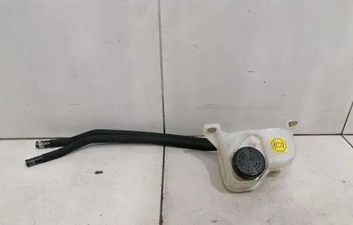 Ferrari FF Brake fluid reservoir