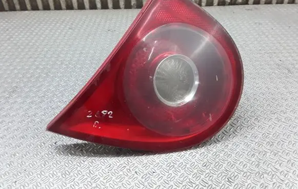 Tailgate rear/tail lights