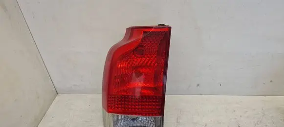 Volvo V70 Rear/tail lights 30643332 30643334
