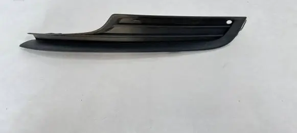 Volkswagen Golf VII Front bumper lower grill 5G0853665
