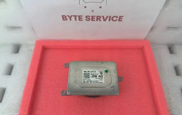 Volkswagen Golf VIII Xenon control unit/module 95C941571D