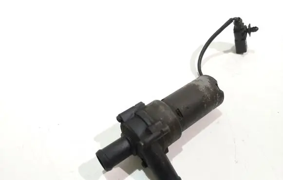 Volkswagen Phaeton Electric auxiliary coolant/water pump