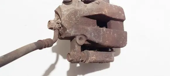 Toyota RAV 4 (XA30) Rear brake caliper advics38