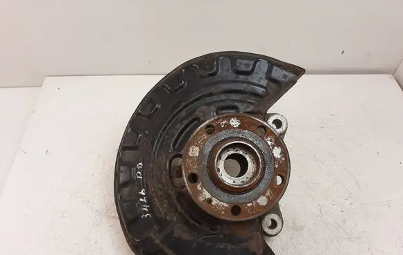 Volkswagen PASSAT B6 Front wheel hub 3C0407258F