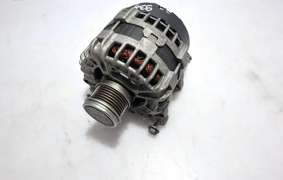 Volkswagen Touran III Generator/alternator 04L903023J 0125811090