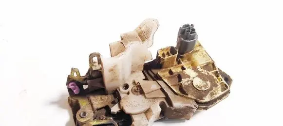Honda CR-V Rear door lock