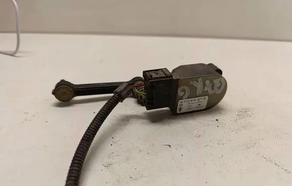 Audi Q7 4L Headlight/headlamp level sensor 4E0907503C 6PM00816151