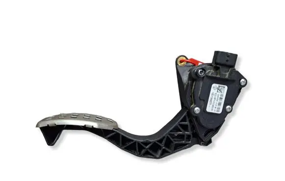 Dacia Duster II Accelerator throttle pedal S26309643 180108467R