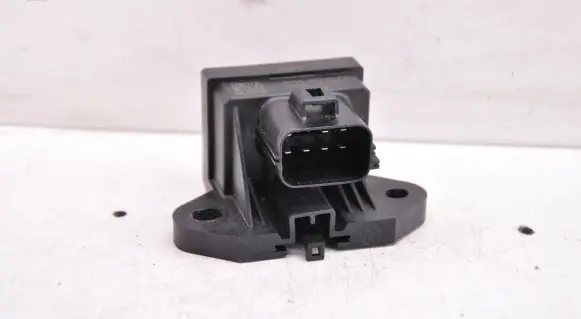 Ford C-MAX II Fuel pump relay AU5A9D370FC