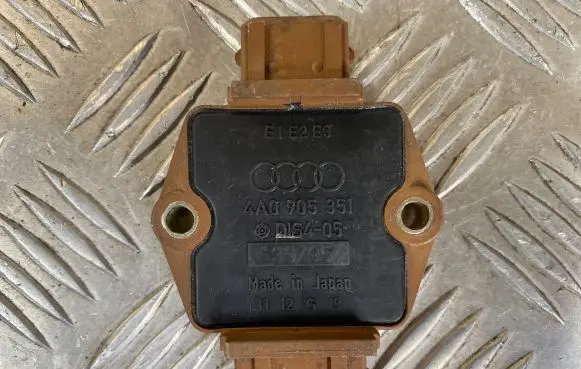 Audi A6 S6 C4 4A Ignition amplifier control unit 4A0905351 E1E2E3 3995