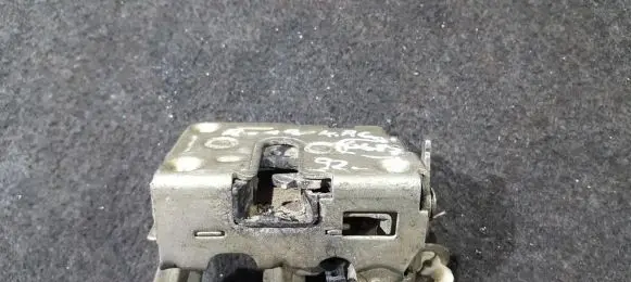Renault 19 Rear door lock
